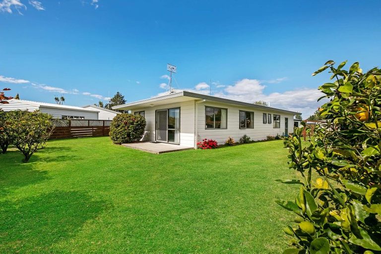 Photo of property in 6 Barbara Grove, Papamoa Beach, Papamoa, 3118