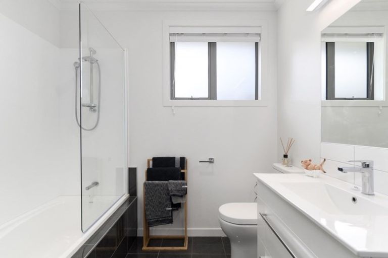 Photo of property in Waterview Estate, 6/4 Greystone Place, Omokoroa, 3114