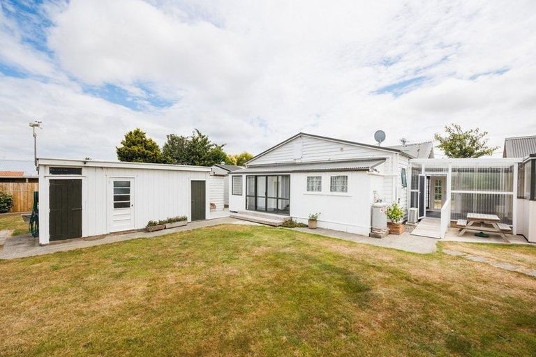 Photo of property in 121/123 High Street, Bulls, 4818