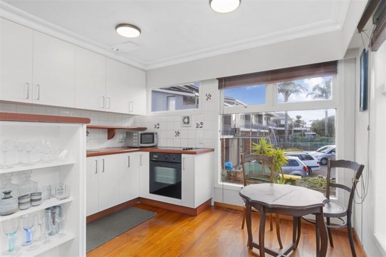 Photo of property in 12/2 Westwood Terrace, Saint Marys Bay, Auckland, 1011