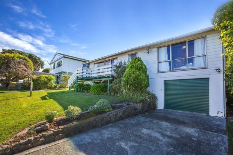 Photo of property in 7 Tweed Road, Papakowhai, Porirua, 5024