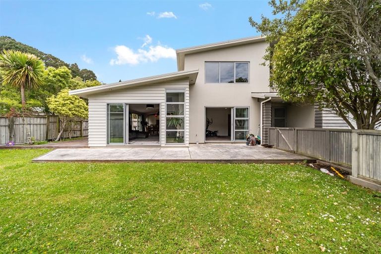 Photo of property in 7 Halewood Grove, Churton Park, Wellington, 6037