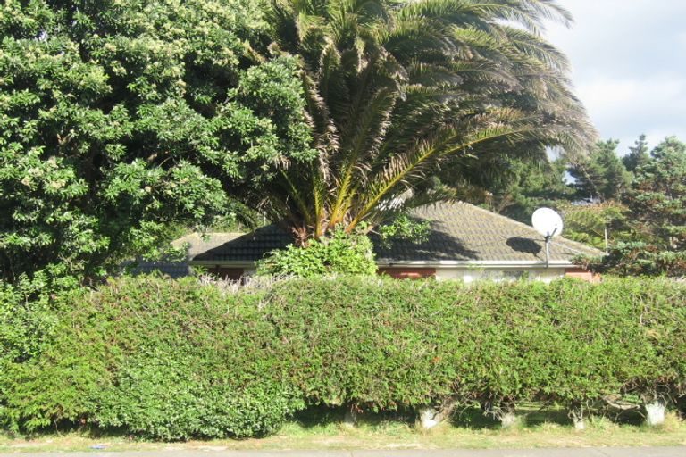 Photo of property in 42 Driver Crescent, Cannons Creek, Porirua, 5024