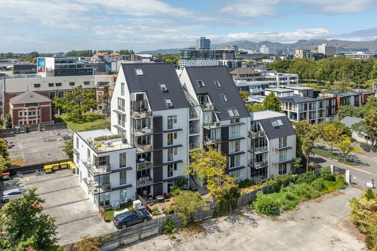 Photo of property in 3/15 Peterborough Street, Christchurch Central, Christchurch, 8013