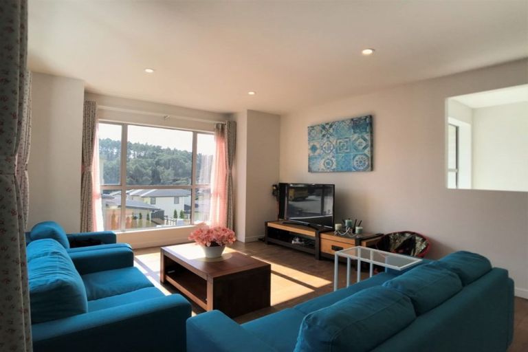 Photo of property in 53 Golden Morning Drive, Albany Heights, Auckland, 0632