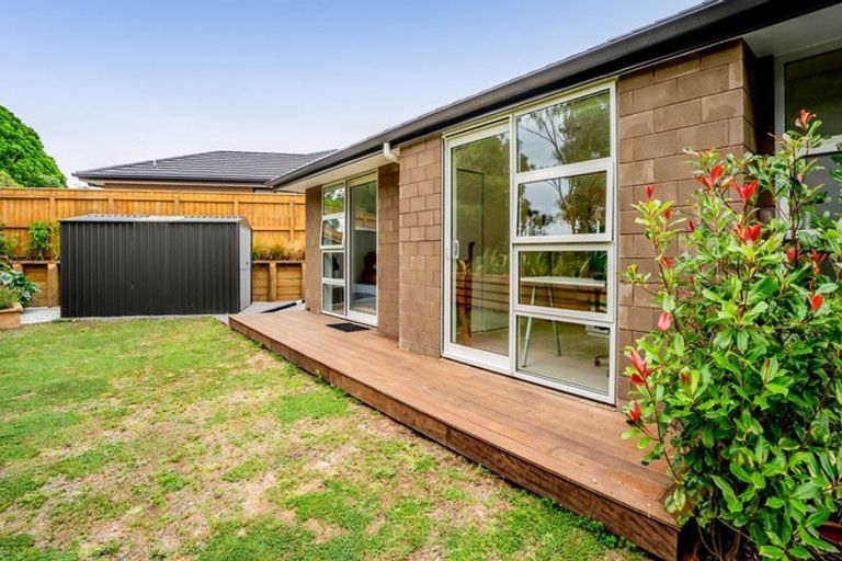 Photo of property in 16 Atutahi Street, Hurdon, New Plymouth, 4310