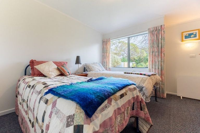 Photo of property in 29 Cranbrook Grove, Waikanae, 5036