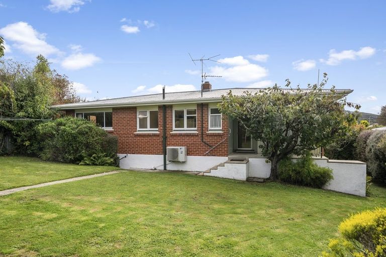 Photo of property in 11 Kennedy Road, Fairfield, Dunedin, 9018