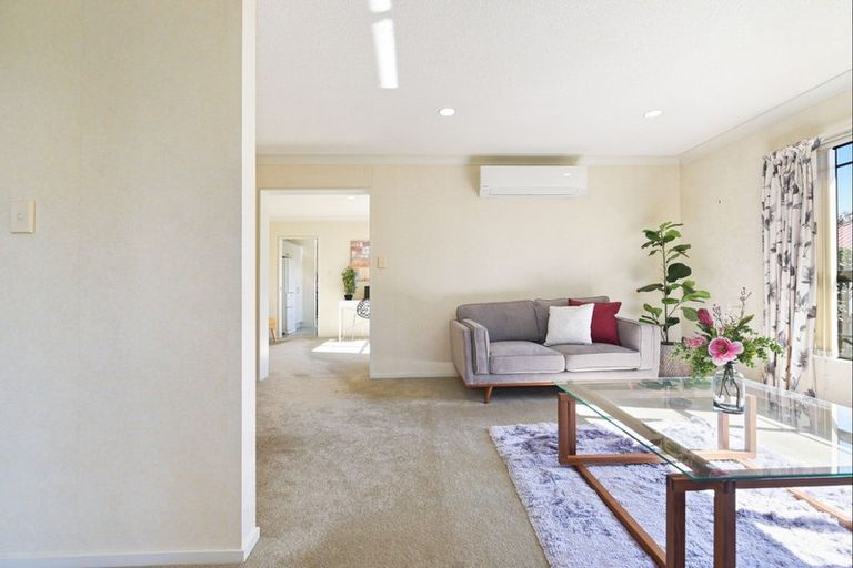 Photo of property in 28 Halcione Close, Flagstaff, Hamilton, 3210