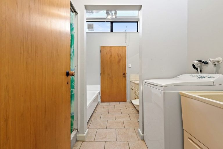 Photo of property in 33j Peverel Street, Riccarton, Christchurch, 8011