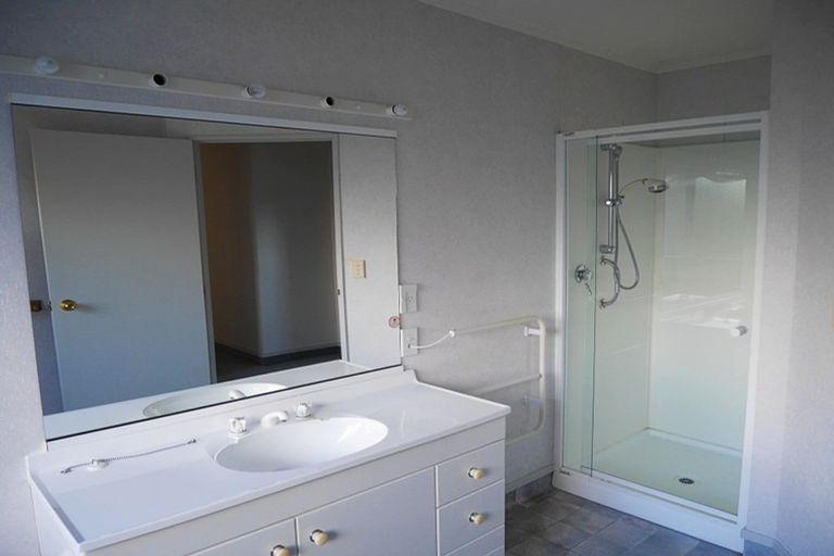 Photo of property in 300 Manly Street, Paraparaumu Beach, Paraparaumu, 5032