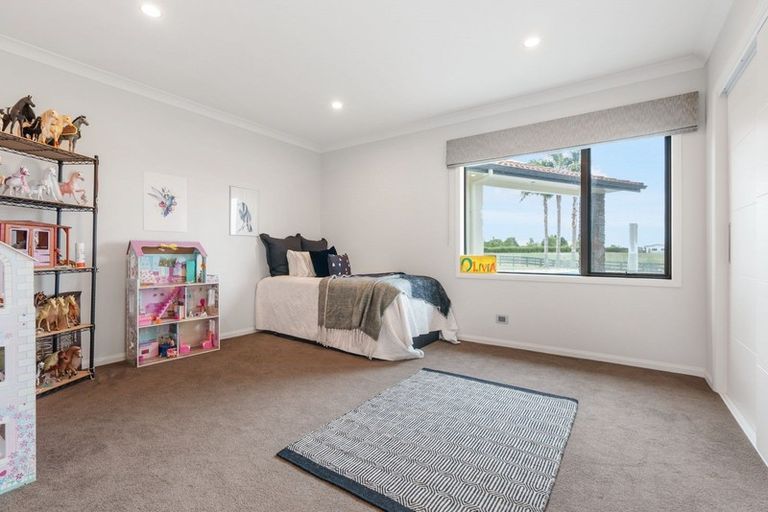Photo of property in 98 Dyke Road, Karaka, Papakura, 2580