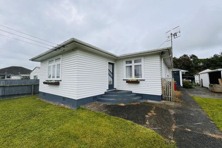 Photo of property in 53 Union Street, Foxton, 4814