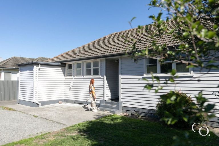 Photo of property in 1005a Hood Street, Mayfair, Hastings, 4122