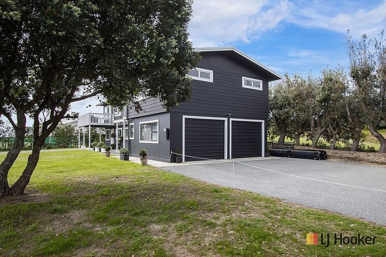 Photo of property in 287 Seaforth Road, Waihi Beach, 3611