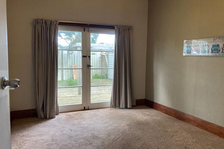 Photo of property in 22 Royston Street, Rosehill, Papakura, 2113