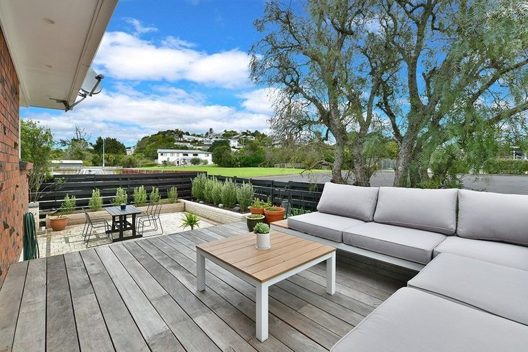 Photo of property in 4/766 Beach Road, Browns Bay, Auckland, 0630