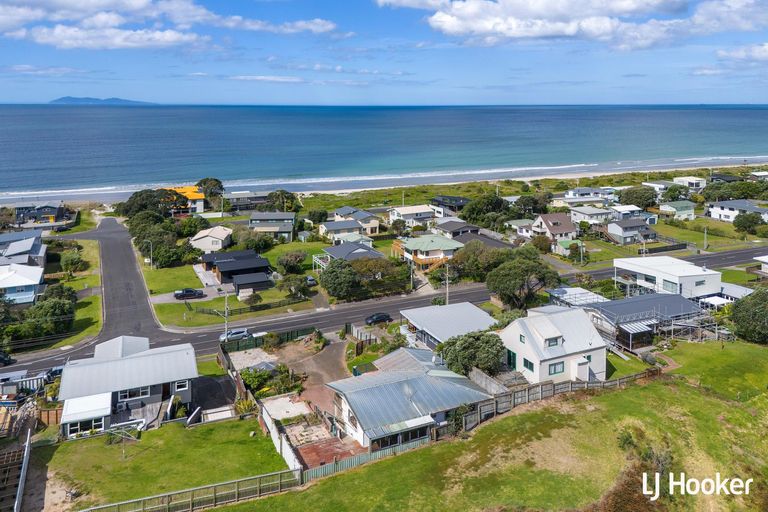 Photo of property in 238 Seaforth Road, Waihi Beach, 3611