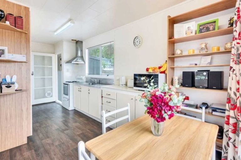 Photo of property in 1/7 Classic Grove, Bayview, Auckland, 0629