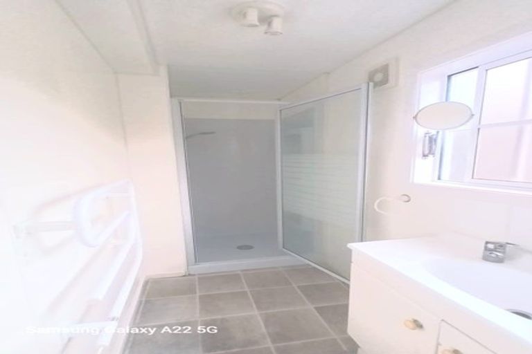 Photo of property in 2/14 Walter Street, Hauraki, Auckland, 0622