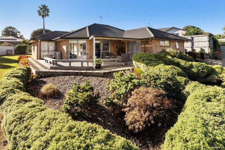 Photo of property in 13a Bayview Drive, Waiuku, 2123