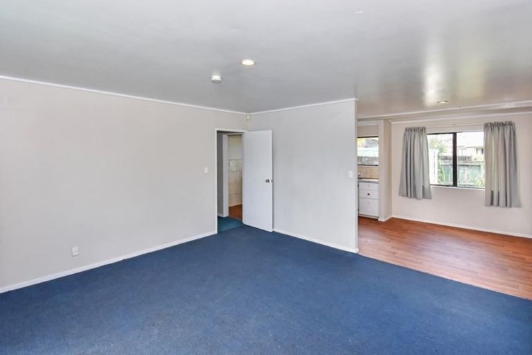 Photo of property in 1/3 Volta Place, Clendon Park, Auckland, 2103