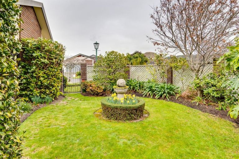 Photo of property in 1 Sloane Place, Taradale, Napier, 4112