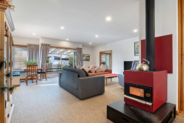 Photo of property in 16 Kotare Street, Fendalton, Christchurch, 8041