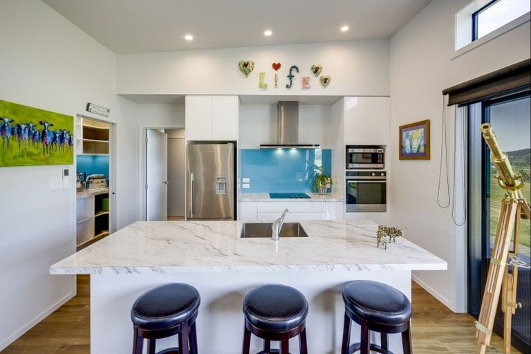 Photo of property in 8 Riverview Drive, Otane, 4277