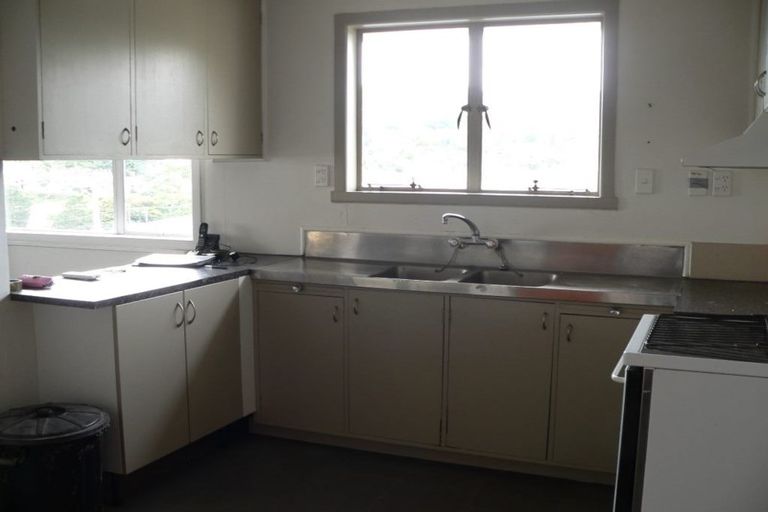 Photo of property in 17 The Drive, Tawa, Wellington, 5028