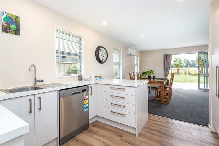 Photo of property in 22 Helmore Street, Rangiora, 7400