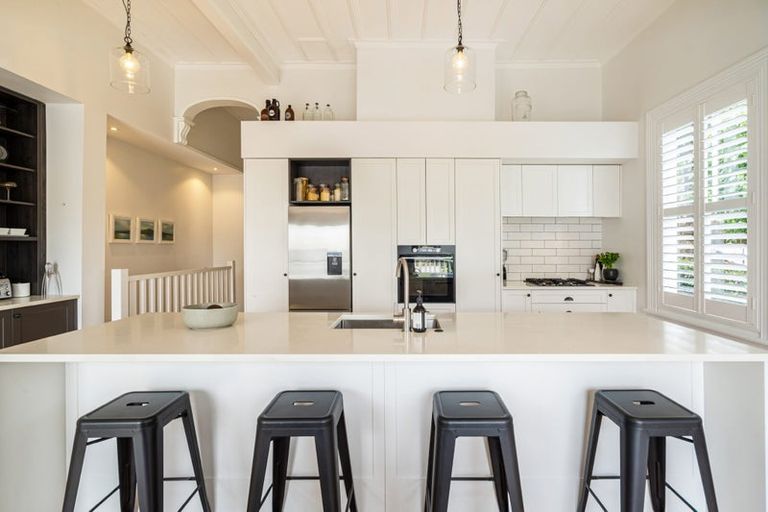 Photo of property in 6 Shoal Bay Road, Devonport, Auckland, 0624