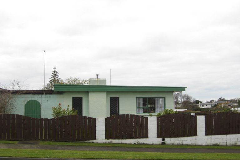 Photo of property in 39 Trelawney Crescent, Westown, New Plymouth, 4310