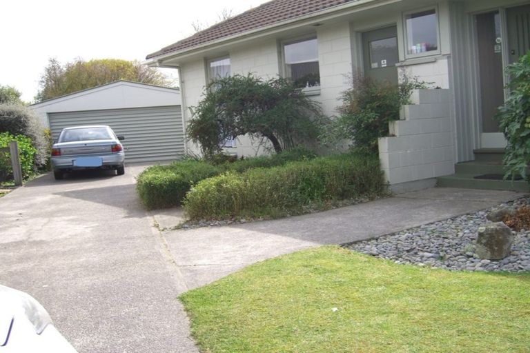 Photo of property in 1/2 Parkview Place, Avonhead, Christchurch, 8042