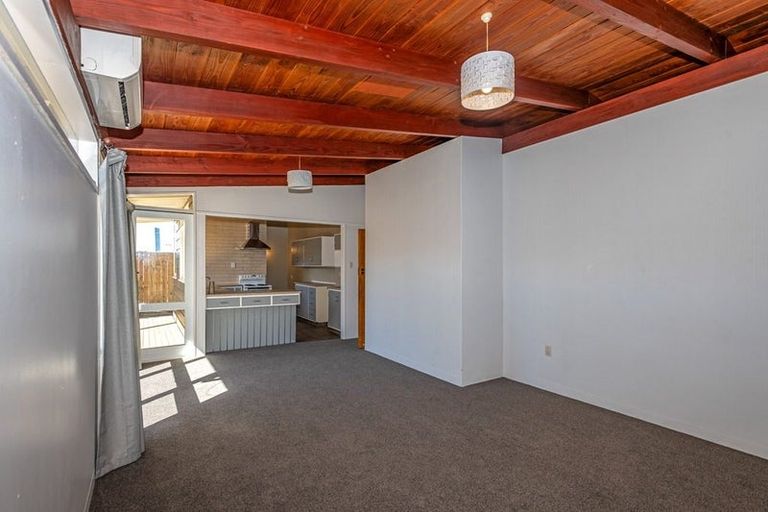 Photo of property in 4 Viscount Place, West End, Palmerston North, 4412