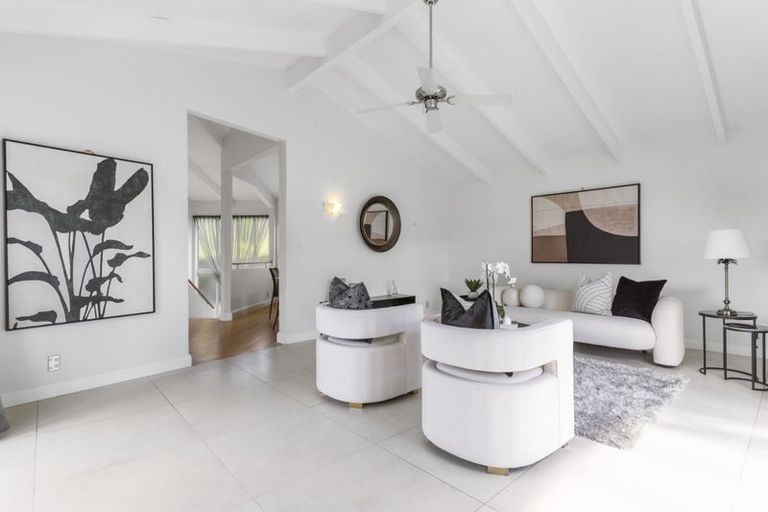 Photo of property in 55 Seaton Road, Murrays Bay, Auckland, 0630