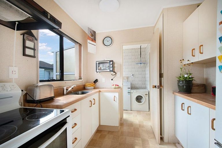 Photo of property in 1/215 Waitemata Drive, Ranui, Auckland, 0612