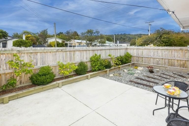 Photo of property in 27a Exchange Street, Ebdentown, Upper Hutt, 5018
