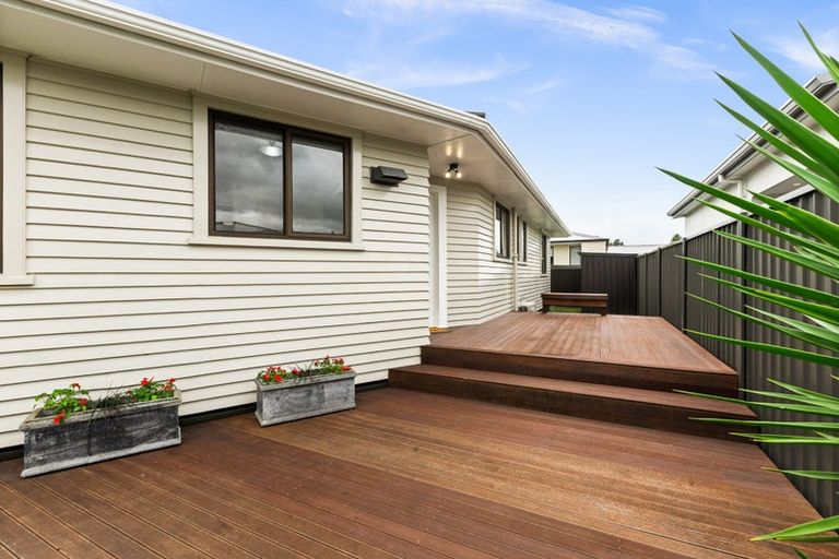 Photo of property in 5 Warwick Crescent, Taradale, Napier, 4112