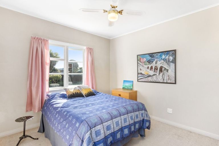 Photo of property in 82 Latham Street, Marewa, Napier, 4110