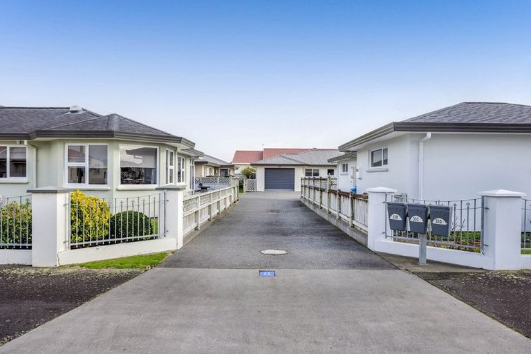 Photo of property in 33d Argyle Street, Hawera, 4610
