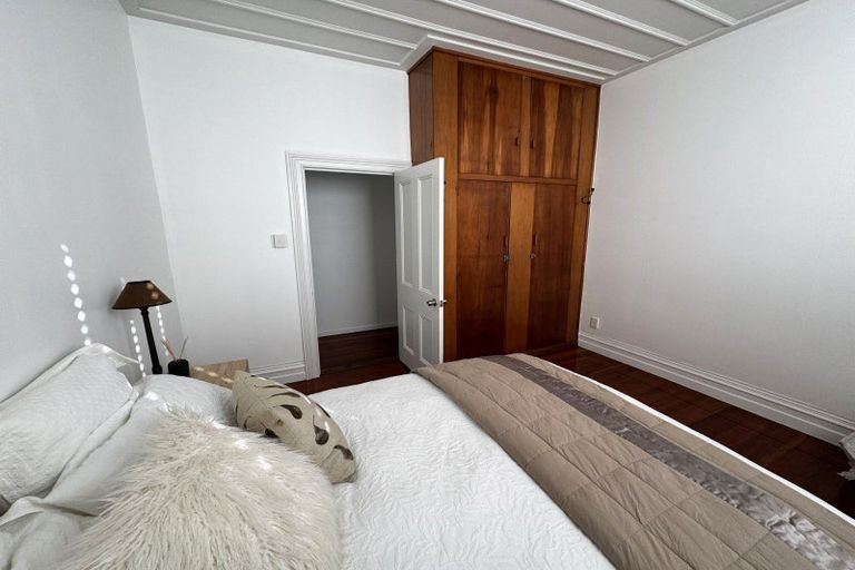 Photo of property in 407 Marine Parade, Napier South, Napier, 4110