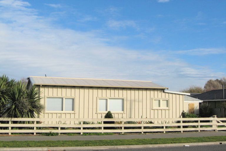 Photo of property in 60 Estuary Road, New Brighton, Christchurch, 8061