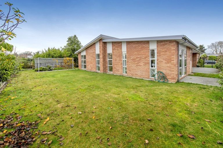 Photo of property in 79 Mokihi Gardens, Hillmorton, Christchurch, 8024