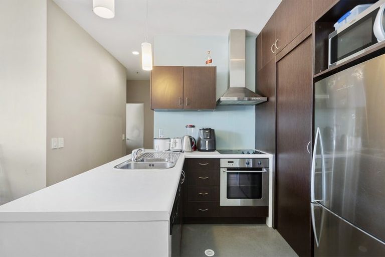 Photo of property in City Lodge, 701/115 Vivian Street, Te Aro, Wellington, 6011