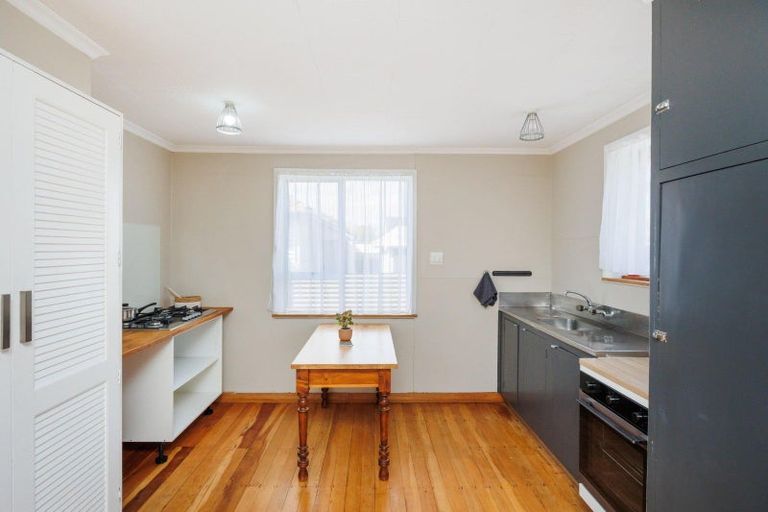 Photo of property in 28 Hulme Street, Roslyn, Palmerston North, 4414