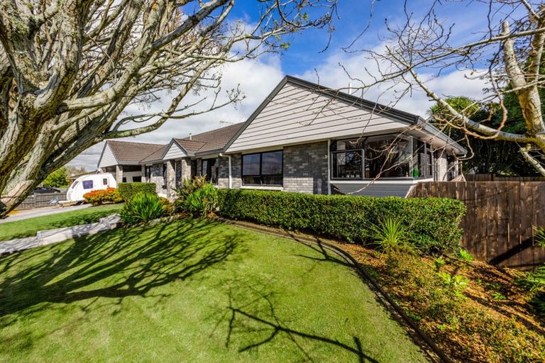 Photo of property in 168 Walter Strevens Drive, Conifer Grove, Takanini, 2112
