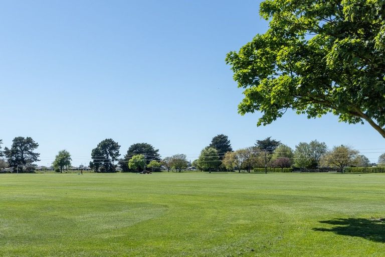 Photo of property in 89 Oak Road, Poraiti, Napier, 4112