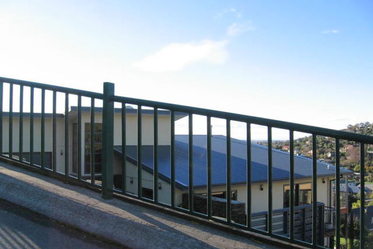 Photo of property in 8 Emerald Lane, Cashmere, Christchurch, 8022