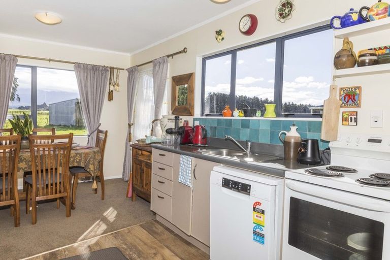 Photo of property in 268 Smith Road, Dannevirke, 4978